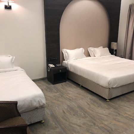 Hotel Sharanam Shegaon 외부 사진