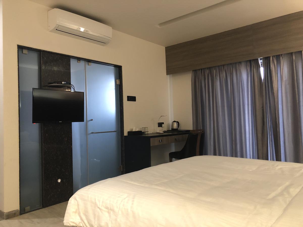 Hotel Sharanam Shegaon 외부 사진
