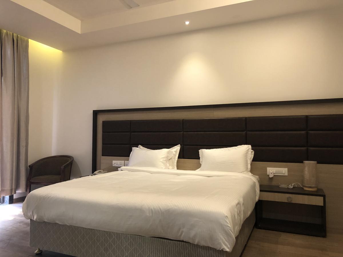 Hotel Sharanam Shegaon 외부 사진