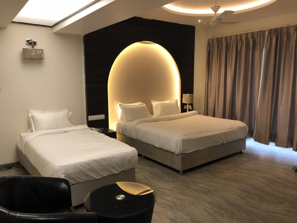 Hotel Sharanam Shegaon 외부 사진