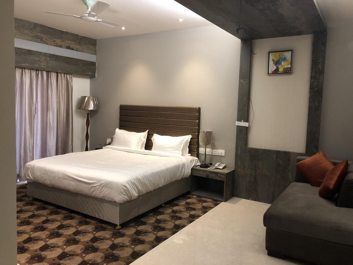 Hotel Sharanam Shegaon 외부 사진